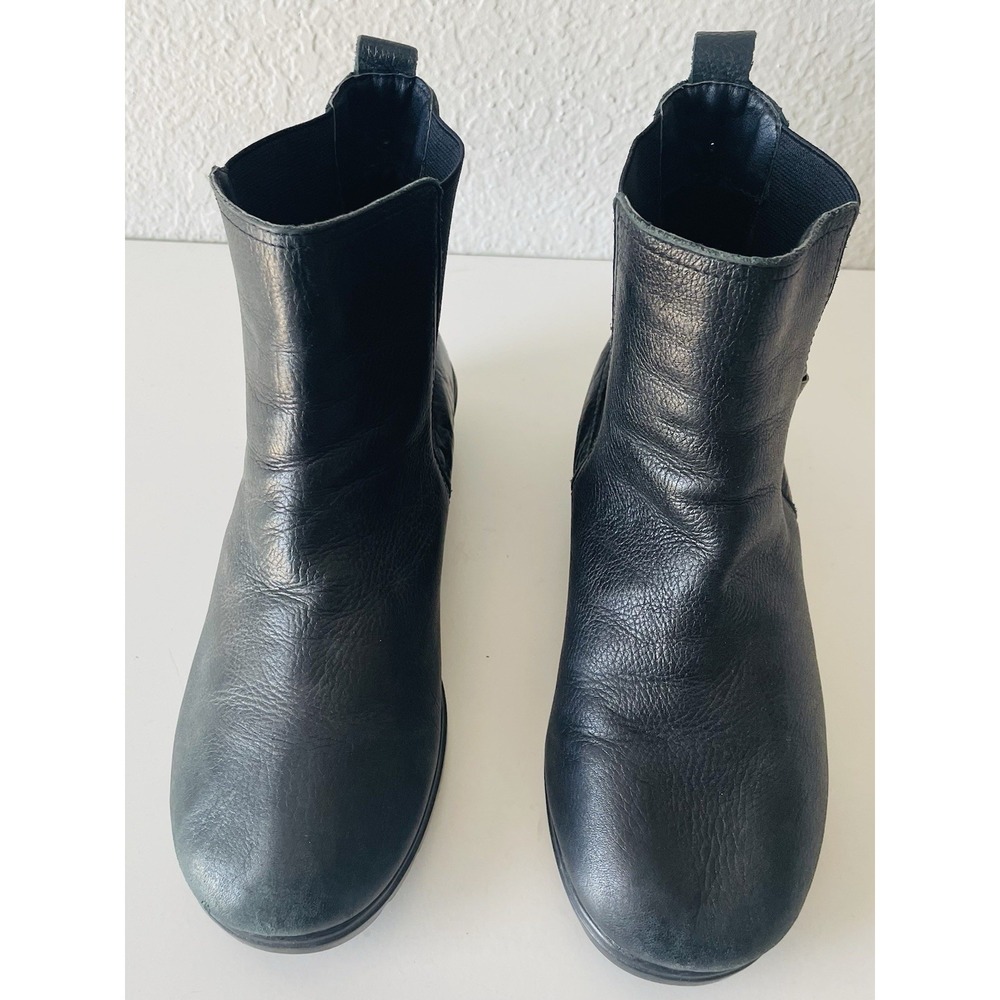 Skecher Women's Black Lether Chelsea Boots Grunge Minimalist Style Casual SZ 7.5